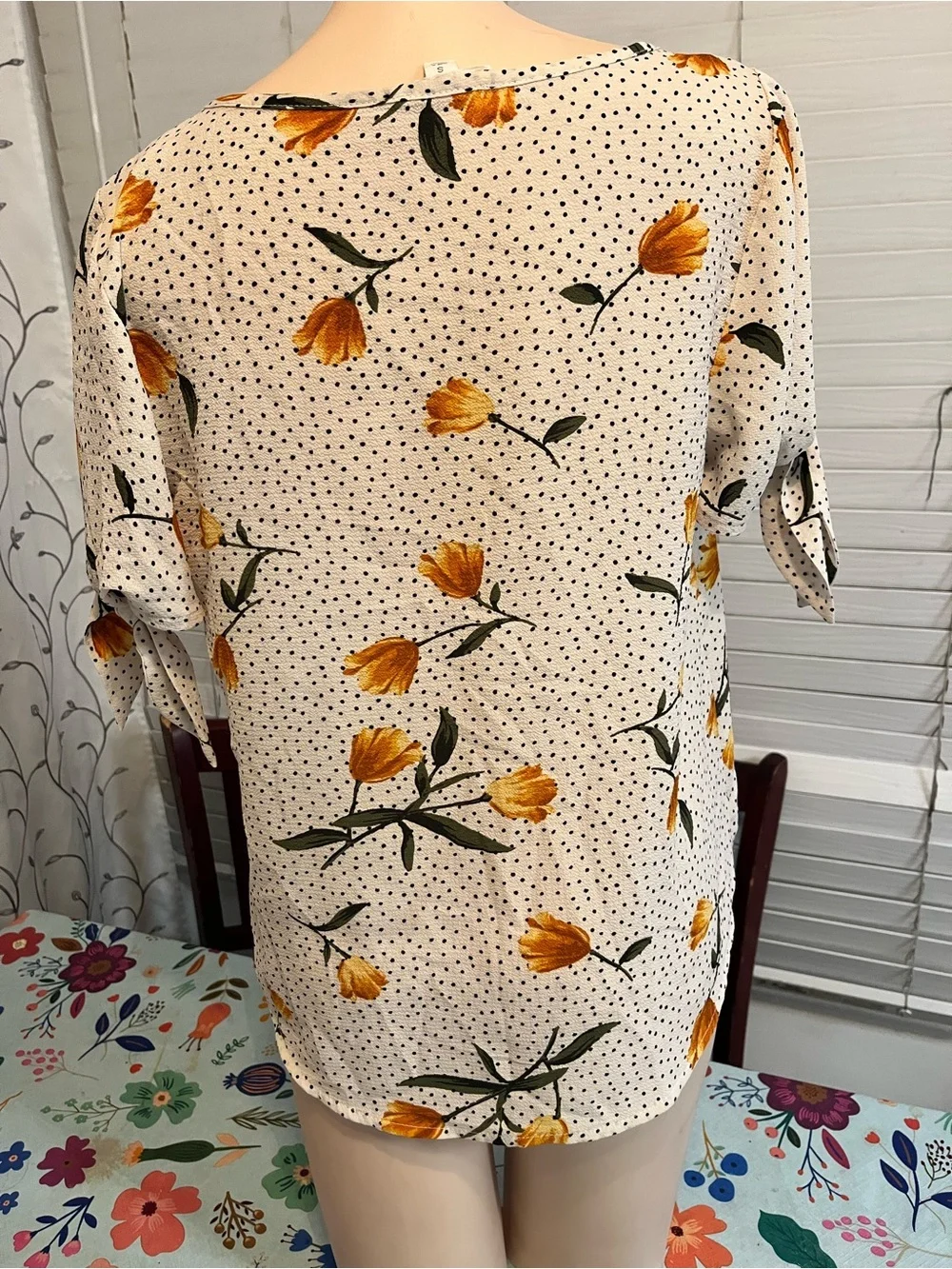 mine Cream Floral Long Sleeve Tie-Sleeve Blouse with Yellow Blossoms